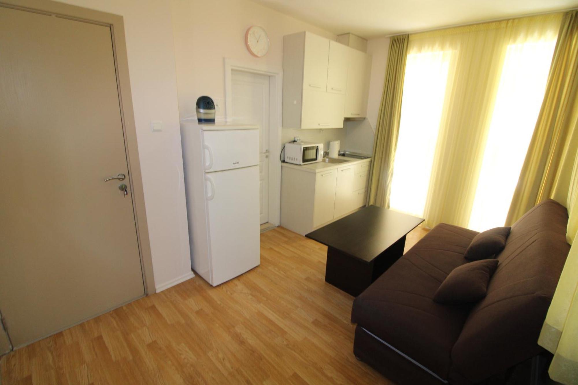 Menada Romance Marine Apartments Sunny Beach Room photo